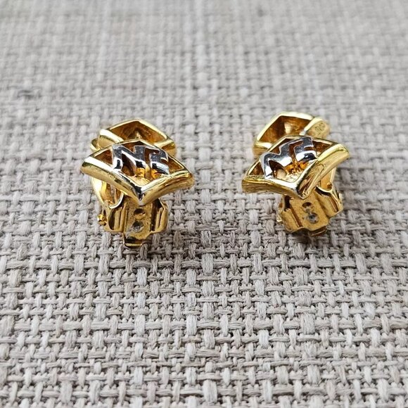Vintage Nina Ricci Earrings Gold Tone Clip On Stud Earrings Jewelry Authentic - Picture 2 of 11